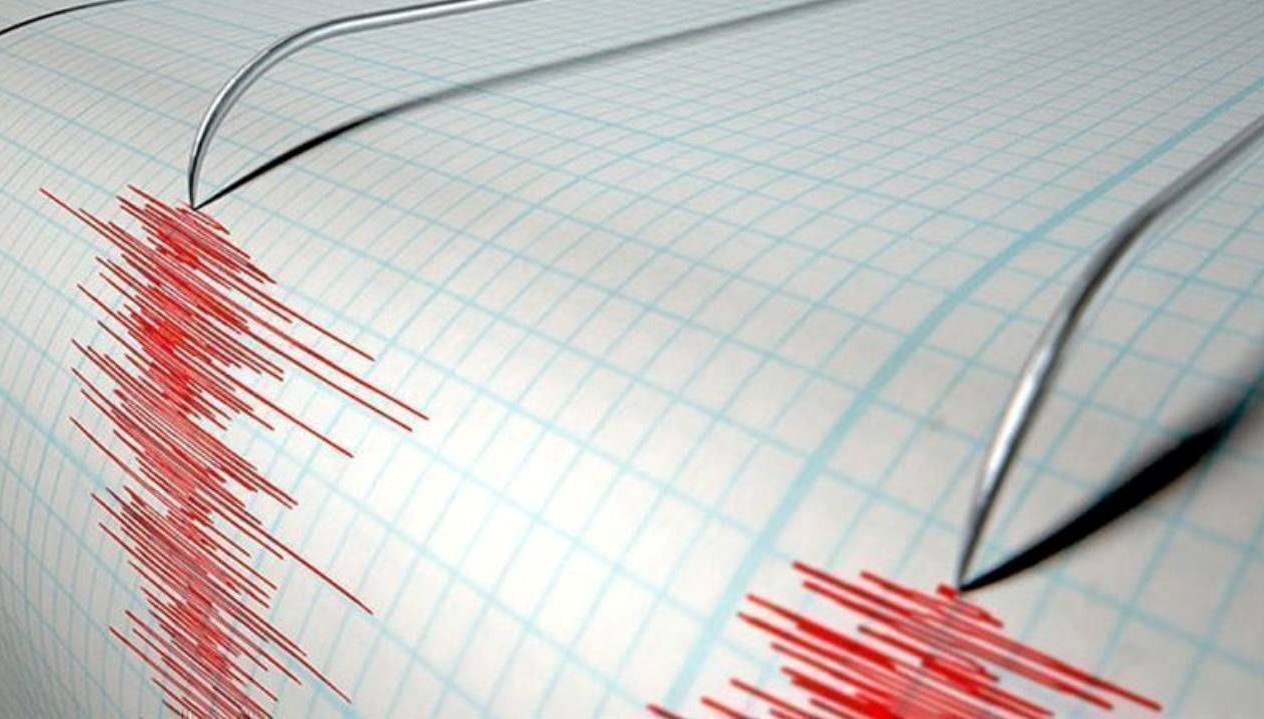 balikesir sindirgida 45 buyuklugunde deprem G3CPQqRN