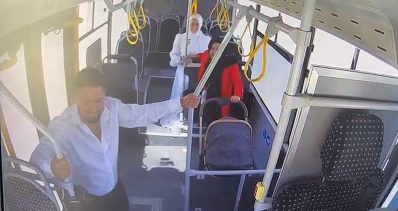 bursada gulumseten olay kendilerini nikaha yetistiren halk otobusu soforunu sahit yaptilar QvRBE1LT