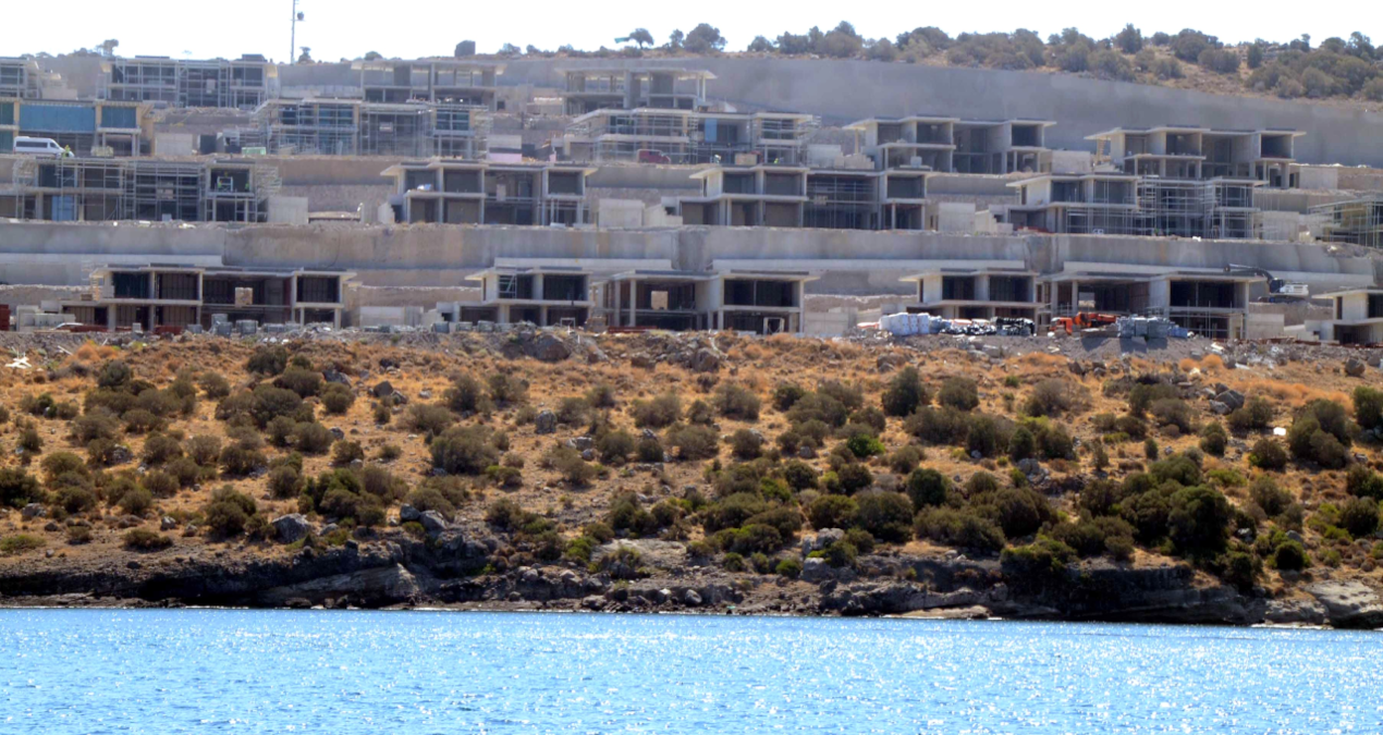 cengiz insaat gokburun yarimadasini kuruttu betona cevirdi DqTj5Plx