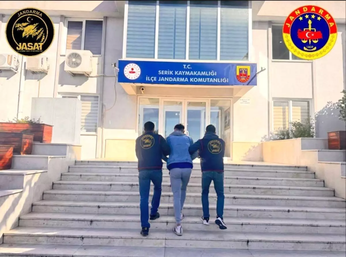 antalyada 208 aranan kisi yakalandi 7MxYzmec.jpg