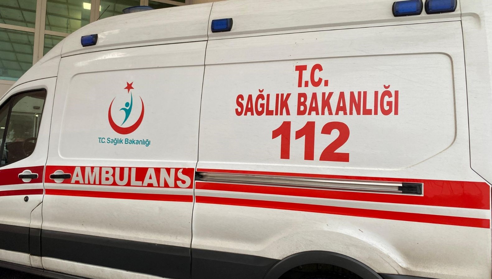 antalyada kaza karsiya gecmek isterken oldu n2ERZTOl.jpg