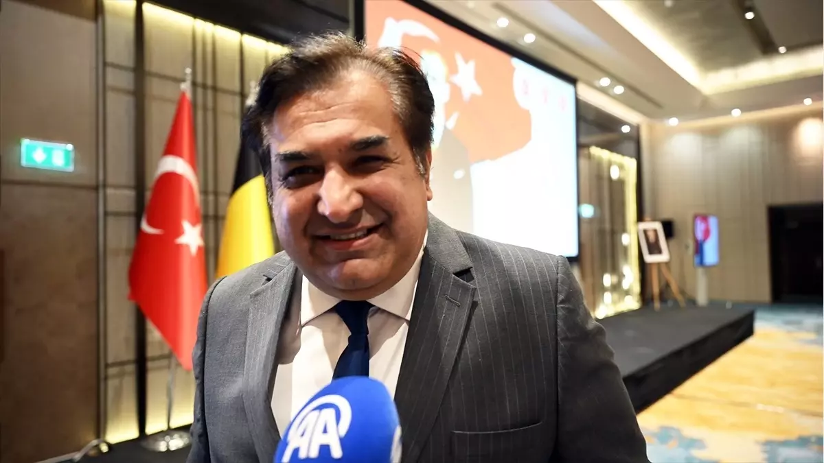 brukselde cumhuriyet bayrami resepsiyonu Z9AqYa1x.jpg