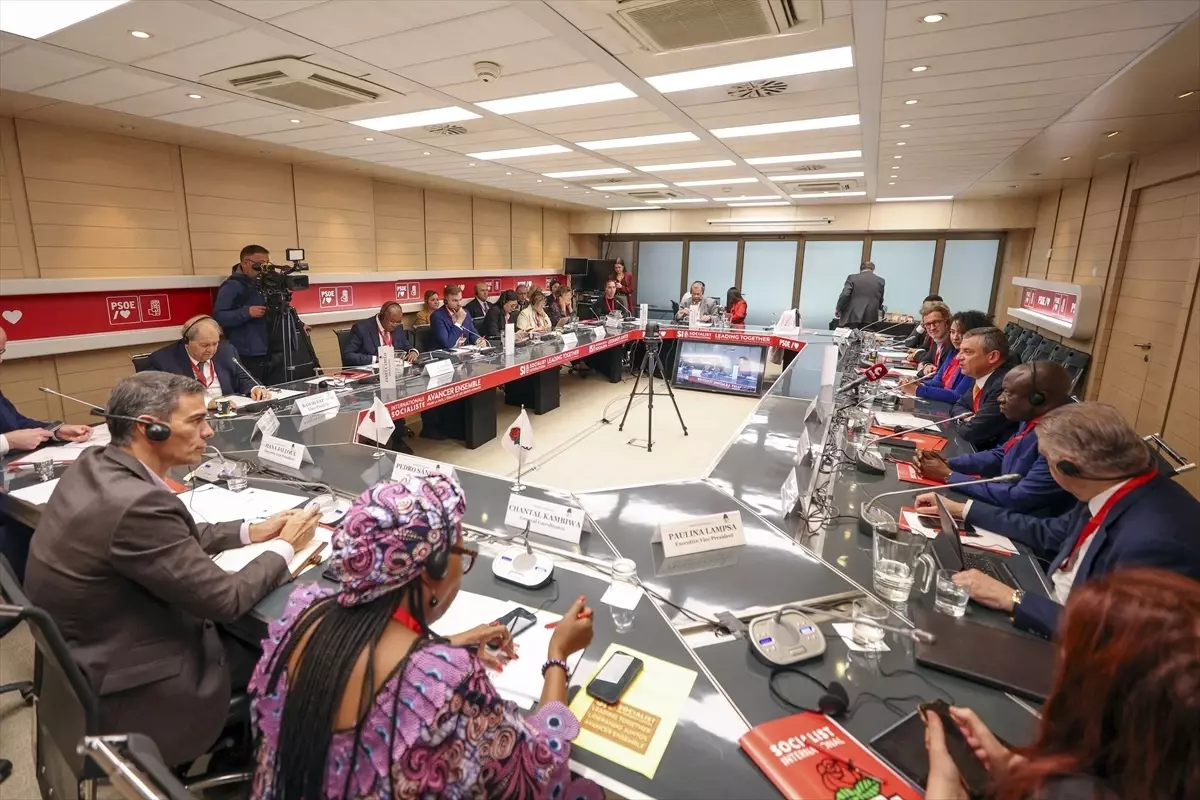 chp lideri ozgur ozelden gazze icin uluslararasi baris komisyonu onerisi kw7lXLaq