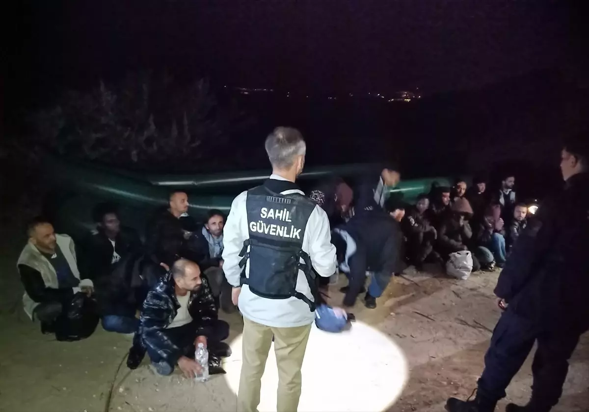 izmirde duzensiz gocmen kurtarma operasyonu zzPuvadP.jpg