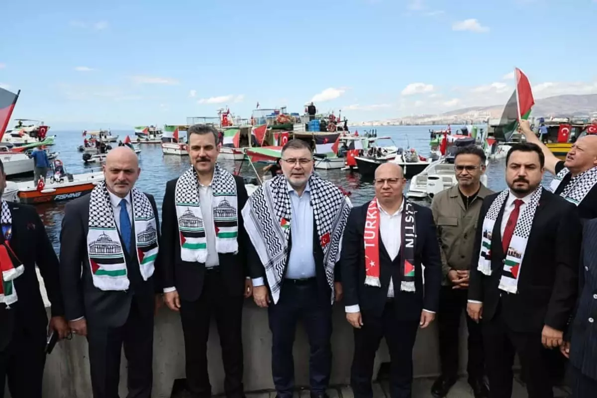 izmirden gazzeye destek filosu yola cikti FiMRdmPH