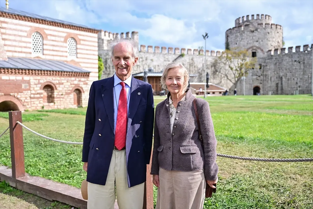 tolstoyun yegeni yedikule hisarini ziyaret etti pUPF1Oxk.jpg