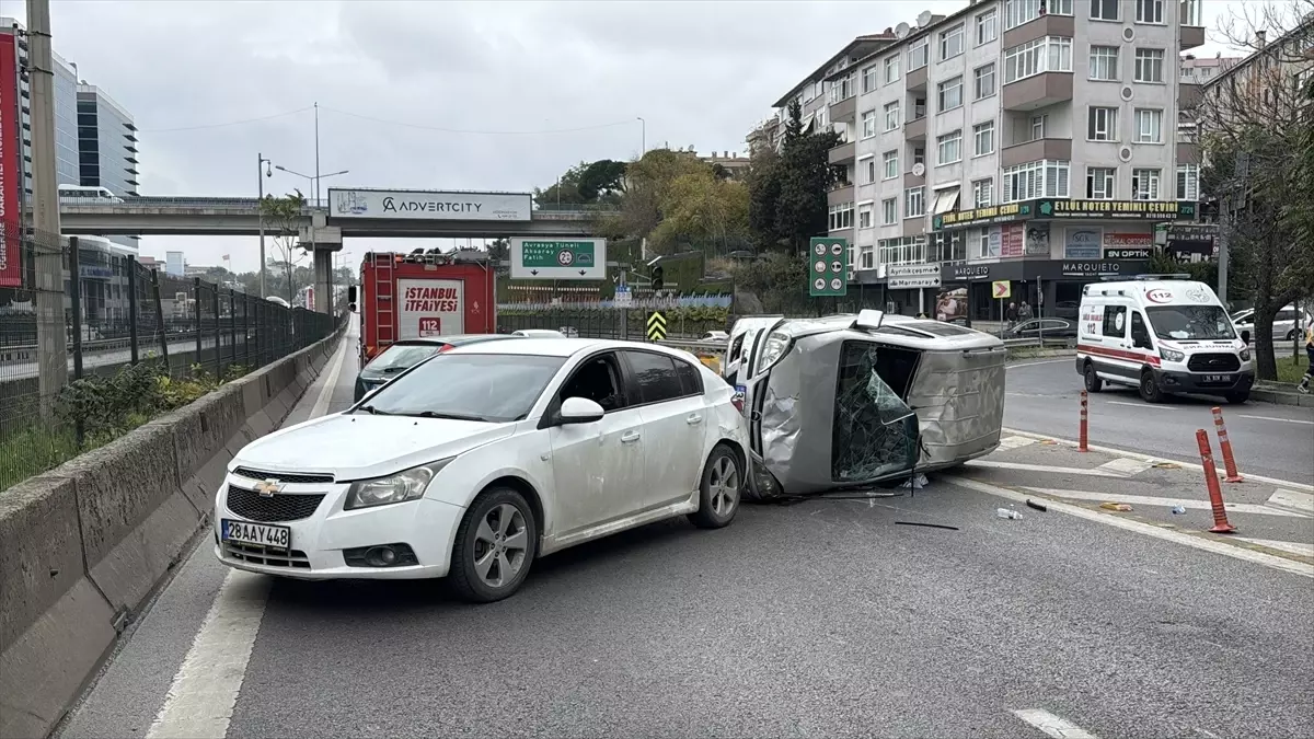 kadikoyde zincirleme kaza Zf9Njhxr.jpg