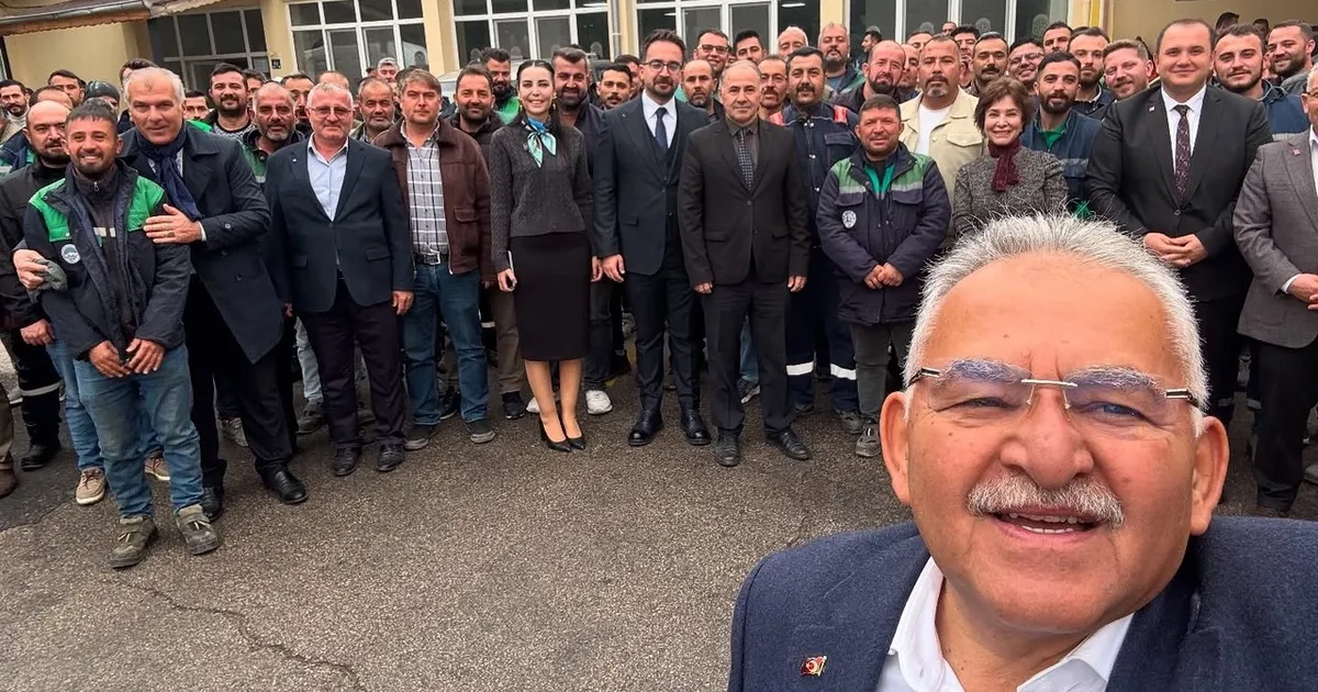 memduh buyukkilic buyuksehir personeliyle bulustu zwcTS6d5.webp