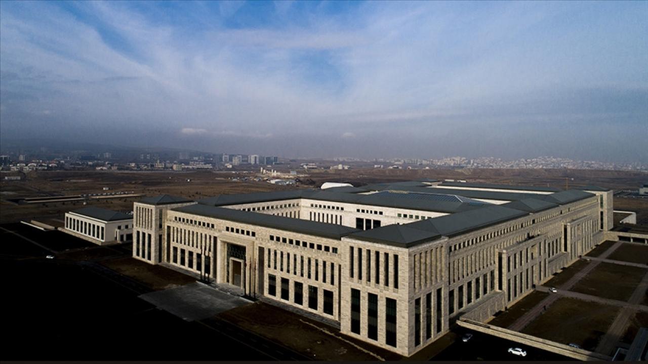 mit paylasti ingiliz kemal raporu sarhos ve kumarbaz VXz26jOq.jpg