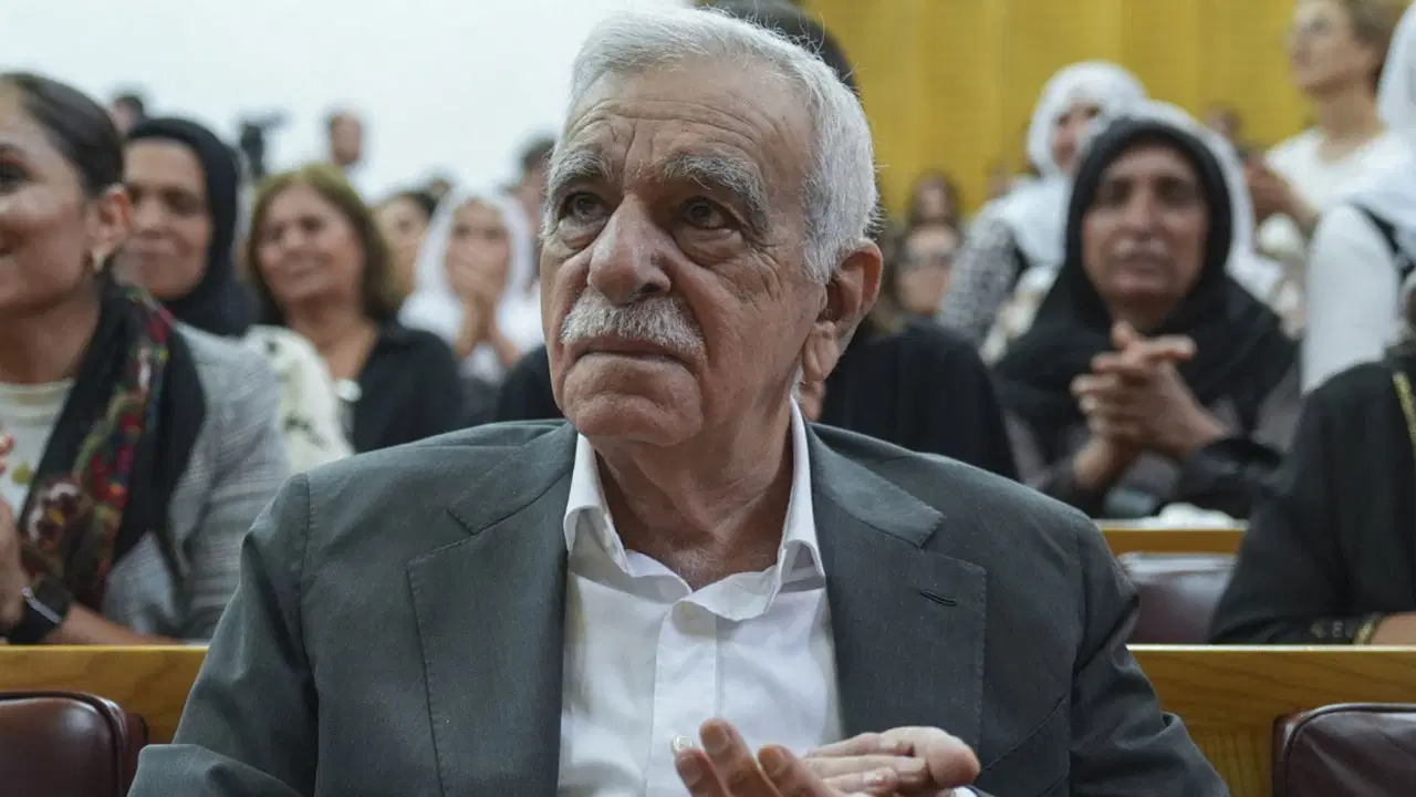 ahmet-turk-kurdistan-aciklamasina-gelen-tepkilere-yanit-verdi-mustafa-desticiyi-ciddiye-almiyorum-kgiFNRFJ