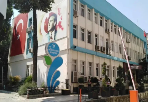 son-dakika-denizli-merkezefendi-belediyesine-operasyon-baskan-yardimcisi-dahil-13-kisi-gozaltina-alindi-QPNk7jeZ